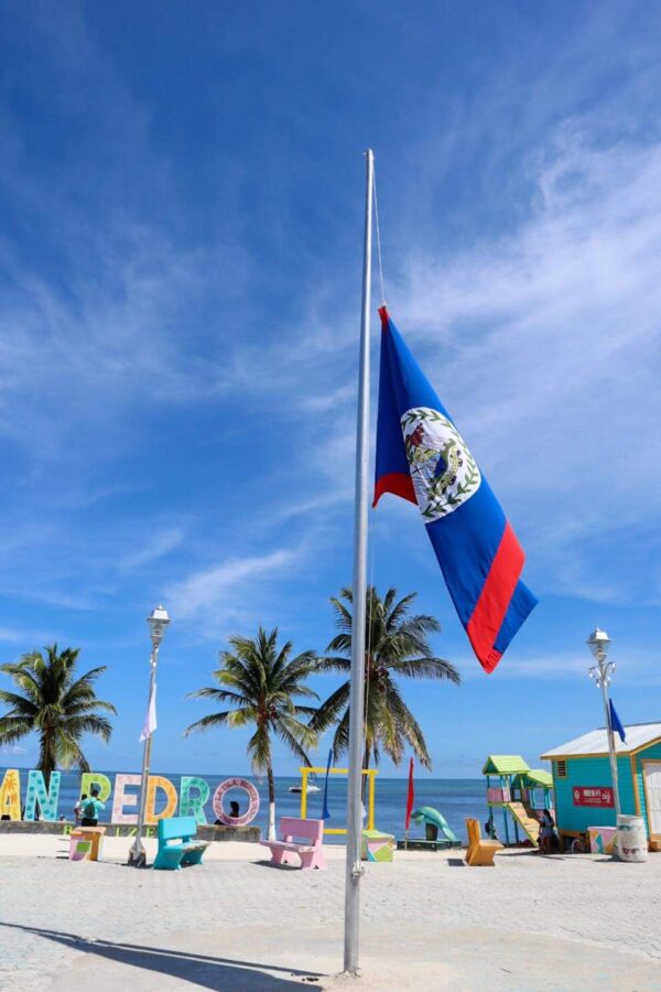 From Flores to Belize City +  San Pedro Amberguis Island (Two ways Ferry)